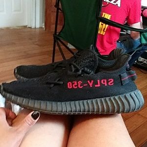 Yeezy Boost 350 V2